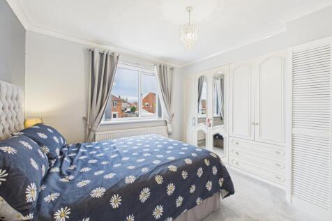 CAM03162G0-PR0362-STILL015