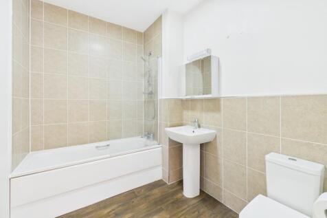 CAM03162G0-PR0365-STILL016