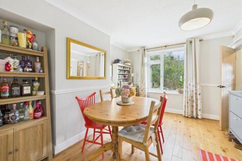 CAM03162G0-PR0367-STILL012