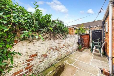 31 Diamond Street - Yard1