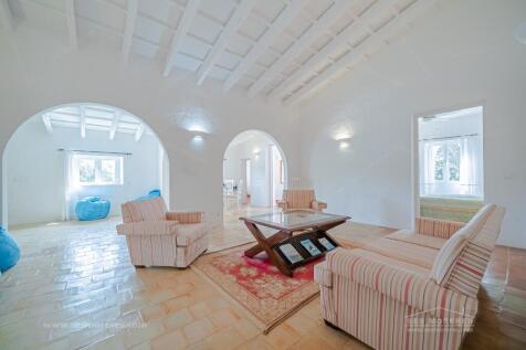 Upper sitting room