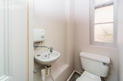 Separate cloakroom