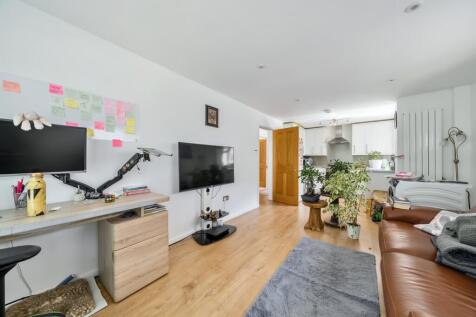Living/Kitchen Area