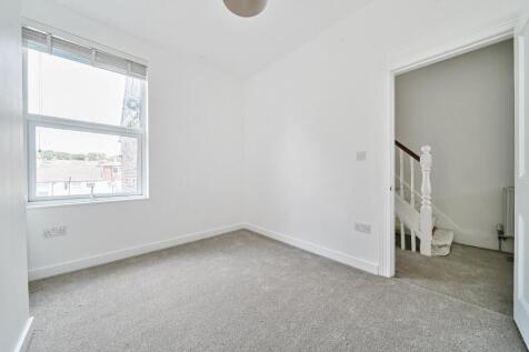 Reception/Bedroom