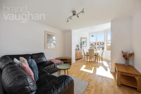 Living/Dining Area