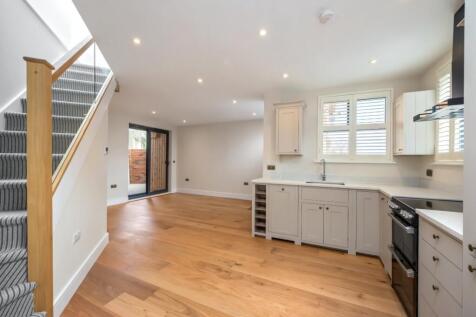 Kitchen/Dining Area