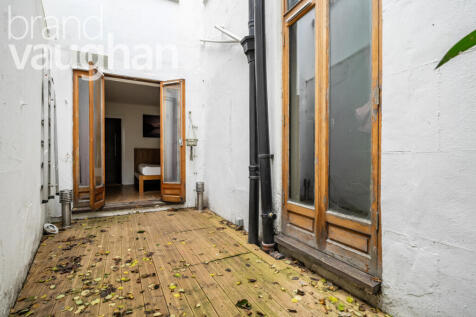 b48d06d3-6dbc-4e6...