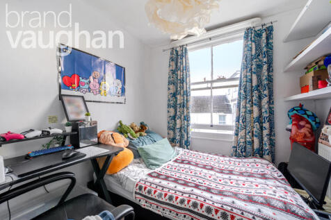 a689d5f4-9aff-4c1...