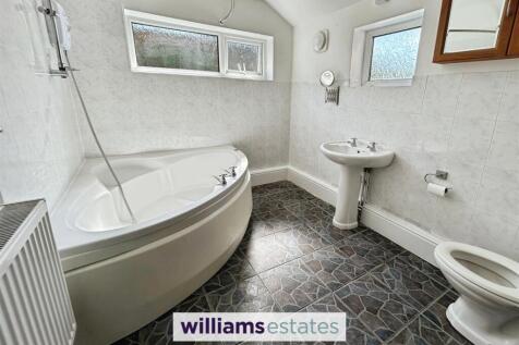 Ground Floor Bathroom