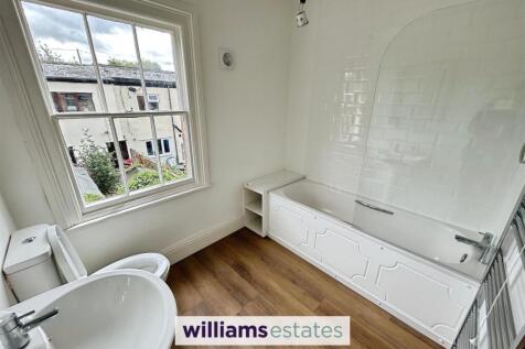 En Suite Bathroom