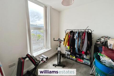 Second bedroom