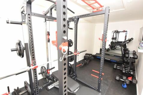 Garage/Gym