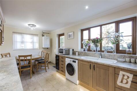Kitchen/Breakfast Rm