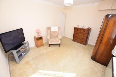 Bedroom/Dining Rm