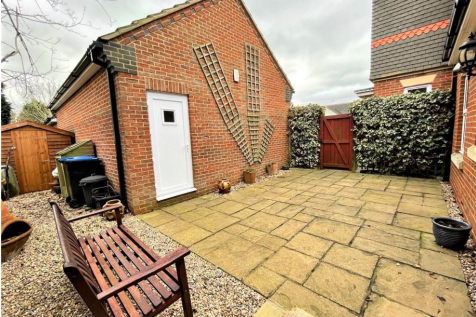 Side patio