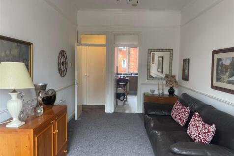 living room 3.jpg