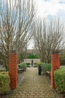 23_Hornbeam_Park_07.jpg