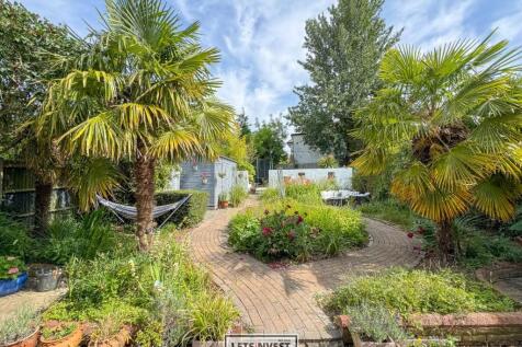 1 Hillside Road-27