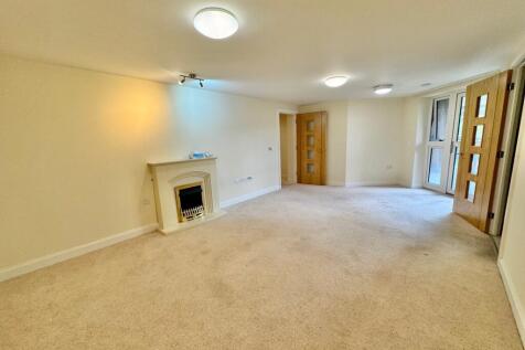 Sitting / Dining Room