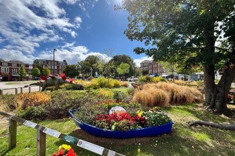 Strand Gardens