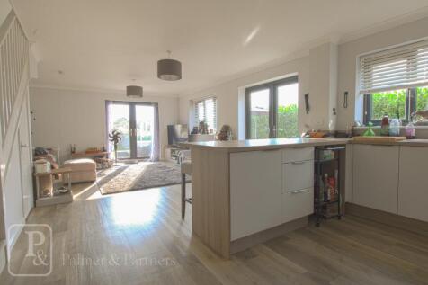Reception / Kitchen