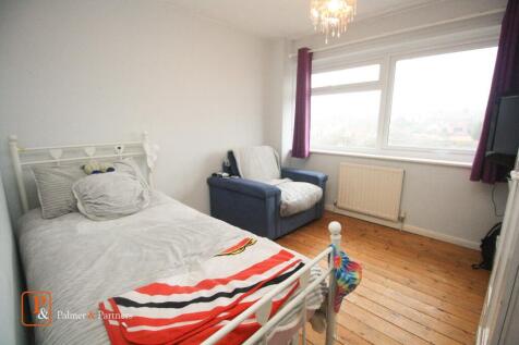 2nd Bedroom