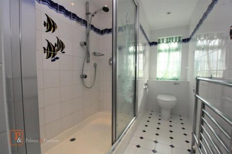 Family Shower Room