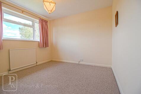 2nd Bedroom
