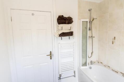 Guest En-Suite Bathroom