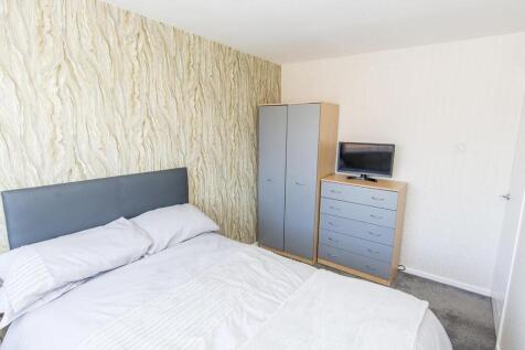 Bedroom Two Photo 2