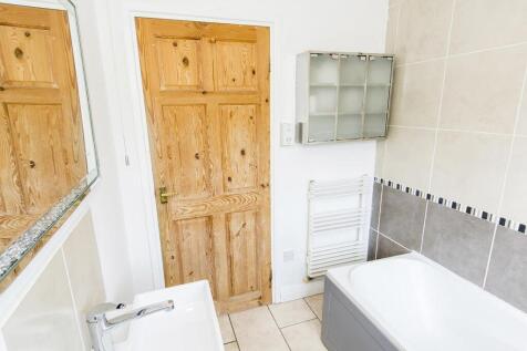 Bathroom Photo 2