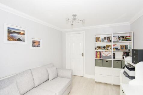 Dining Room Photo 2