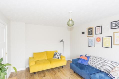 Lounge Photo 2
