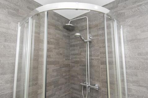 En-suite Photo Two