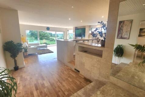 Open Plan Hall