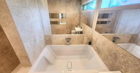 Bathroom Photo 2