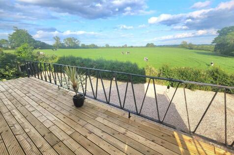 Balcony Views to the Rear