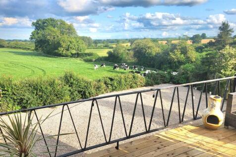 Balcony Views to the Rear
