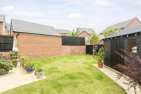 Rear Garden Photo 2