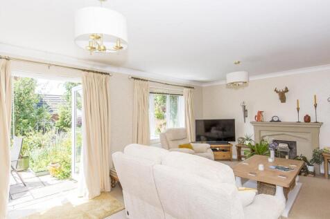 Lounge Photo 2