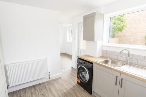 Kitchen Photo 2