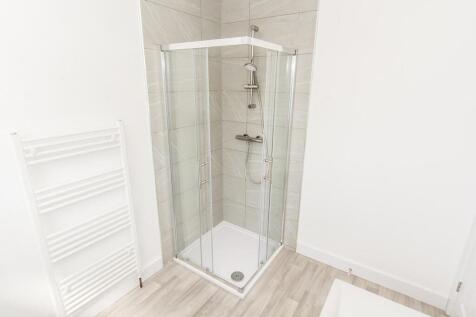 Bathroom Photo 2