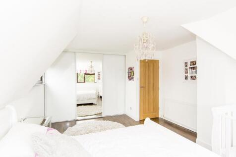 Bedroom Two Photo 2