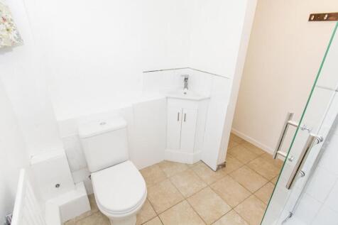 Downstairs Bathroom Photo One