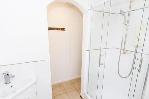 Downstairs Bathroom Photo Two