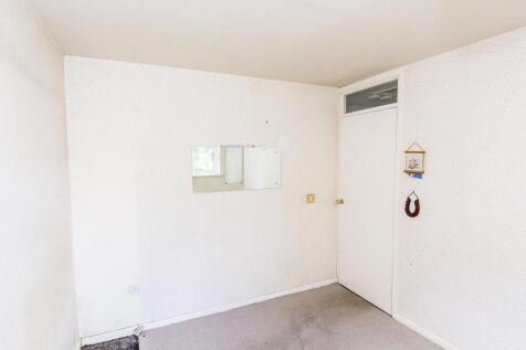 Bedroom One Photo Two