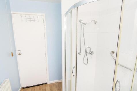 Shower Room (Photo Two)