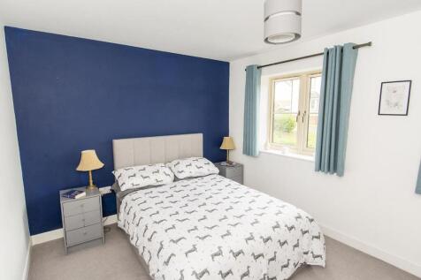 (Bedroom One Photo Two)