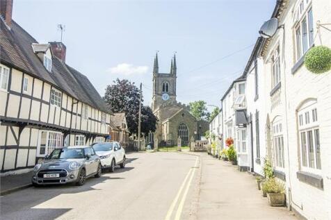 Lutterworth&#39;s Church Street Scene