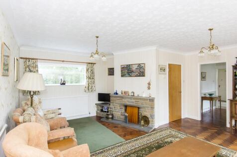 Lounge (Photo Two)